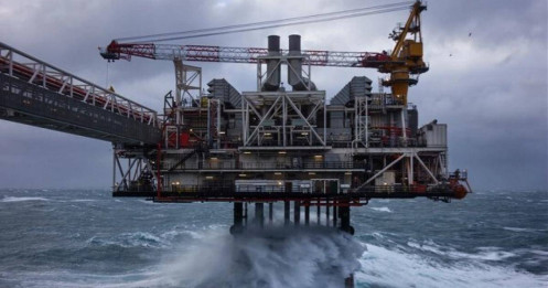 Giá dầu Brent giao ngay tăng vọt lên hơn 141 USD/thùng, cao nhất kể từ khủng hoảng tài chính 2008