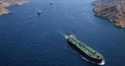 Iran nới lỏng gọng kìm vận tải biển