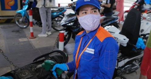 Nguồn cung xăng dầu trong nước đã đủ "vốn" để đi qua tháng 4