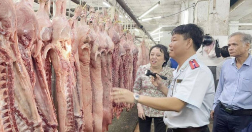 Khi con dấu thú y trở thành "giấy thông hành" cho thịt bẩn