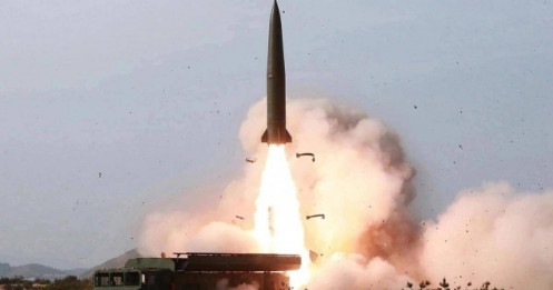 Triều Tiên liên tiếp phóng tên lửa đạn đạo