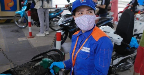 Giá xăng dầu hạ nhiệt nhờ tín hiệu ngừng bắn tại Trung Đông