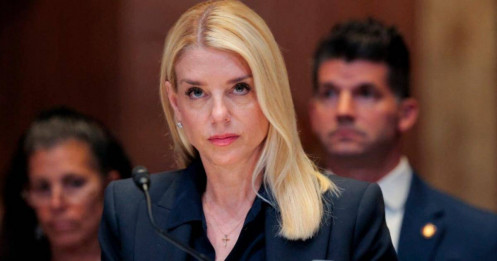 Cựu bộ trưởng tư pháp Mỹ không dự điều trần về hồ sơ Epstein