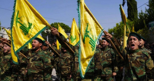 Hezbollah lần đầu tập kích Israel sau lệnh ngừng bắn Trung Đông