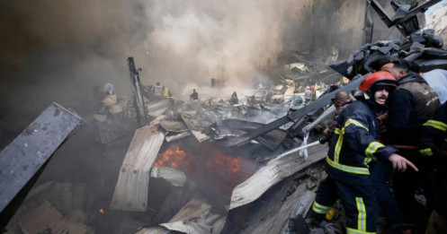 Thảm cảnh Lebanon: Israel san phẳng hàng loạt tòa nhà, 254 người thiệt mạng