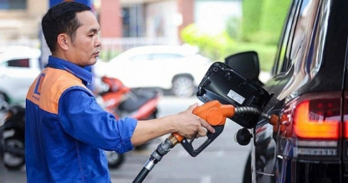 Giá dầu diesel hạ gần 10.000 đồng một lít