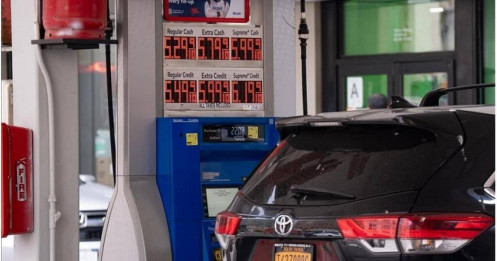 Giá dầu quay đầu tăng sau khi Iran cáo buộc Mỹ vi phạm thỏa thuận ngừng bắn