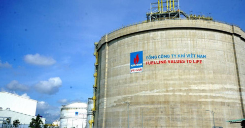 GAS nhập thêm LNG nhưng cổ phiếu vẫn lao dốc gần 40%: “Ngồi trên núi tiền” hay đang gặp vấn đề lớn?