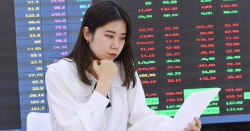 Cơ hội gom cổ phiếu địa ốc khi định giá chạm đáy