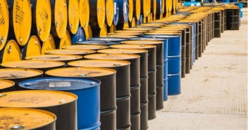 Nhập khẩu xăng dầu quý 1 tăng vọt 44%