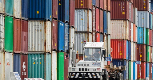 Nhập siêu 3,64 tỷ USD quý 1 là tín hiệu tích cực hay rủi ro?