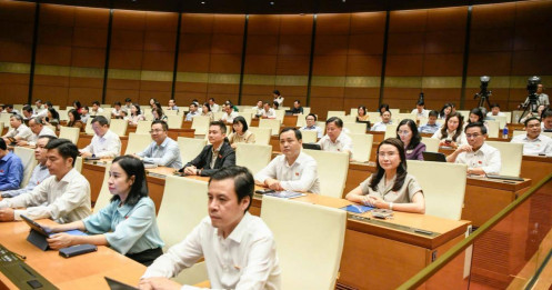 Quốc hội chính thức thông qua giảm thuế xăng dầu về 0% từ 16/4