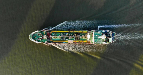 Kịch bản phong tỏa eo biển Hormuz đẩy giá dầu vượt ngưỡng 100 USD