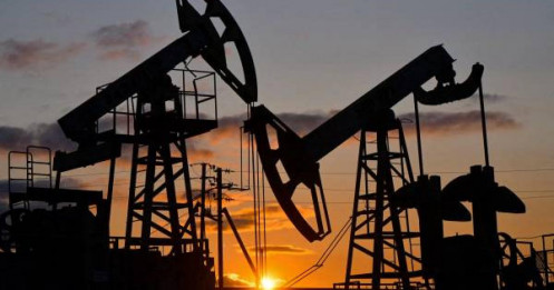 Mỹ tuyên bố phong tỏa Eo biển Hormuz: Căng thẳng leo thang, giá dầu vượt 100 USD/thùng