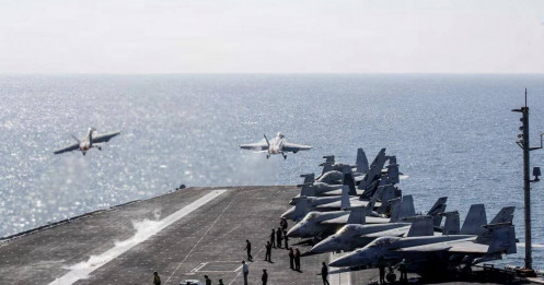 15 tàu chiến Mỹ siết chặt phong tỏa hàng hải Iran, eo biển Hormuz “đóng băng”