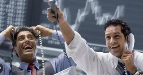 Khối ngoại bất ngờ mua ròng hàng trăm tỷ, loạt cổ phiếu được “gom” mạnh