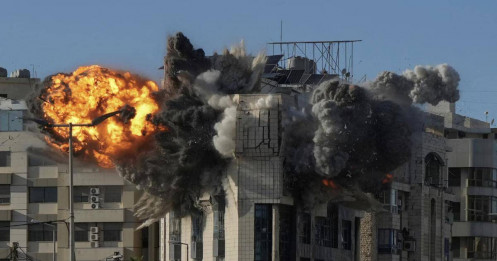 IMF hạ dự báo tăng trưởng, cảnh báo kinh tế thế giới đang trôi dần vào kịch bản xấu hơn