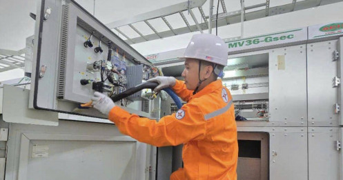 Đề xuất đổi giờ cao điểm điện theo mùa: Bộ muốn làm, EVN lo rủi ro