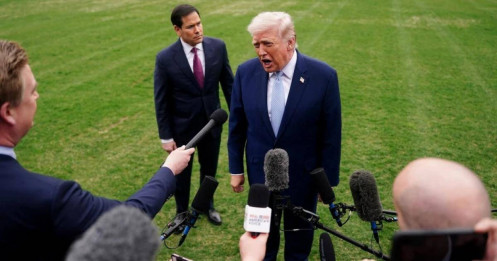 Mỹ đã chặn hết các đội tàu Iran?