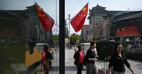 Kinh tế Trung Quốc tăng trưởng vượt kỳ vọng nhờ xuất khẩu nhưng đối mặt rủi ro từ chiến tranh Iran