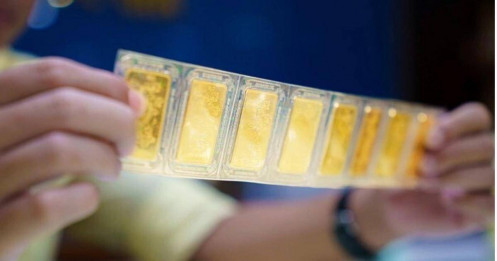 Giá vàng trong nước sẽ giảm mạnh nếu 11 đơn vị được cấp phép nhập khẩu