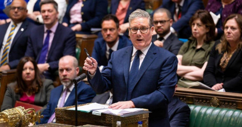 Thủ tướng Anh tuyên bố 'không nhượng bộ' trước sức ép từ ông Trump