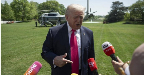 Ông Trump tuyên bố Iran 'đồng ý giao uranium đã làm giàu'