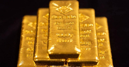 Vàng trước ngưỡng cửa lịch sử 5.000 USD