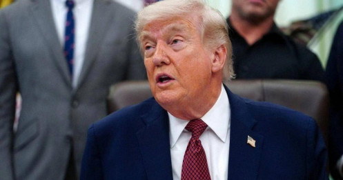 Donald Trump và ngày 1/5 định mệnh: Rút quân hay đối đầu Hiến pháp?