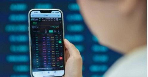 Cổ phiếu Vingroup và Vietcombank gánh thị trường