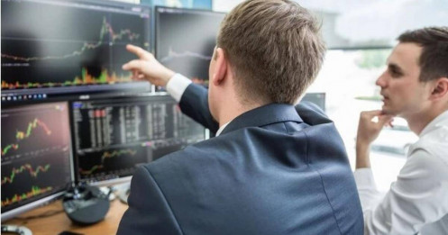 Khối ngoại tiếp đà bán ròng gần 1.700 tỷ đồng, cổ phiếu nào bị 'xả' mạnh nhất?