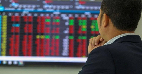 Dòng tiền đang "âm thầm" đổi hướng?