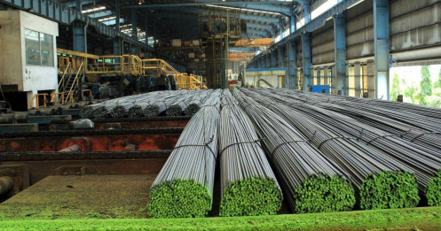 Cửa xuất khẩu hẹp dần, "nội chiến" ngành thép dần lộ diện?