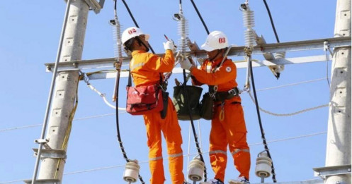 Giá điện bình quân chưa đổi, khung giờ cao điểm mới phải...."chờ"