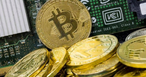 Bitcoin "hụt hơi" trước ngưỡng cửa 80.000 USD