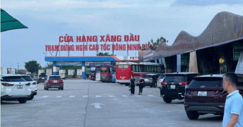 Petrolimex báo lãi đậm sau dự báo bi quan