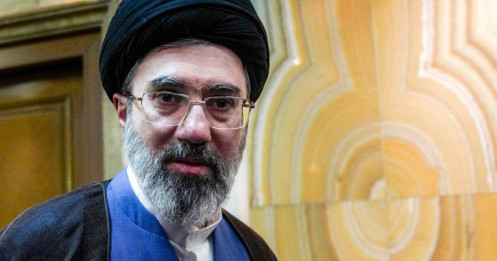 Lãnh tụ Khamenei: Iran đã trở thành cường quốc quân sự