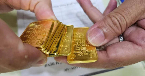 Sóng vàng đảo chiều 'bào mòn" tài khoản