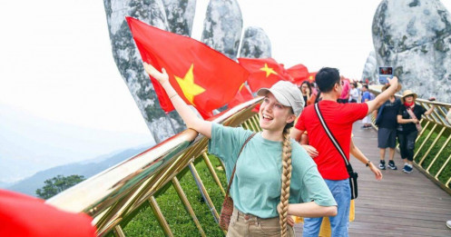 Du lịch Việt Nam bứt phá kỷ lục: 8,8 triệu khách quốc tế sau 4 tháng, tiến gần mục tiêu năm 2026