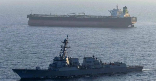Iran sẽ biến Hormuz thành "nghĩa địa tàu chiến Mỹ"?