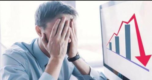 Nghịch lý tài khoản "bốc hơi" giữa cơn mưa điểm số