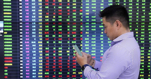 VN-Index "nuôi" tham vọng công phá đỉnh 1.900 điểm