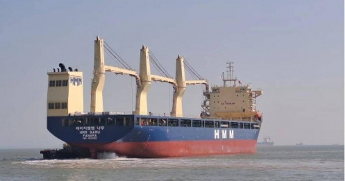 Iran phủ nhận liên quan vụ tàu Hàn Quốc phát nổ ở eo biển Hormuz