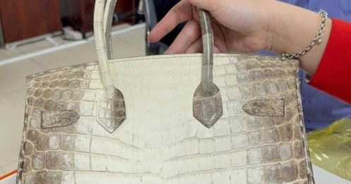 Hai túi Hermes bạch tạng của bà Trương Mỹ Lan được bán khởi điểm hơn 4 tỷ đồng