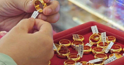 Giá vàng hồi phục trong bối cảnh thị trường đặt cược vào khả năng hạ nhiệt xung đột Mỹ - Iran