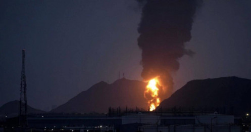 UAE tìm cách vạch lằn ranh bạn - thù với Iran