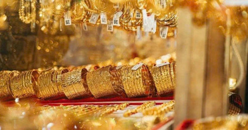 Dòng tiền dè dặt khi giá vàng trong nước "đóng băng"