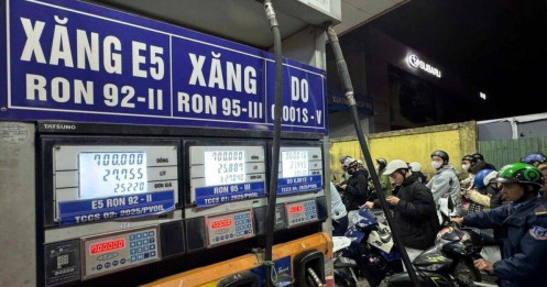 "Xóa bỏ" đặc quyền trong thị trường xăng dầu