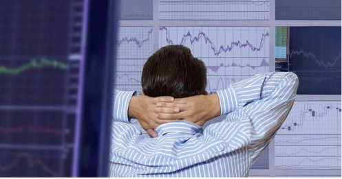 Khối ngoại tiếp đà bán ròng hơn 800 tỷ đồng, 'xả' mạnh những cổ phiếu nào?