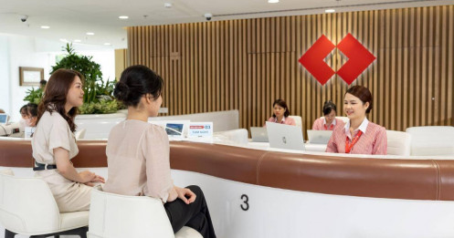 Sức hút từ "mưa tiền" cổ tức của Techcombank